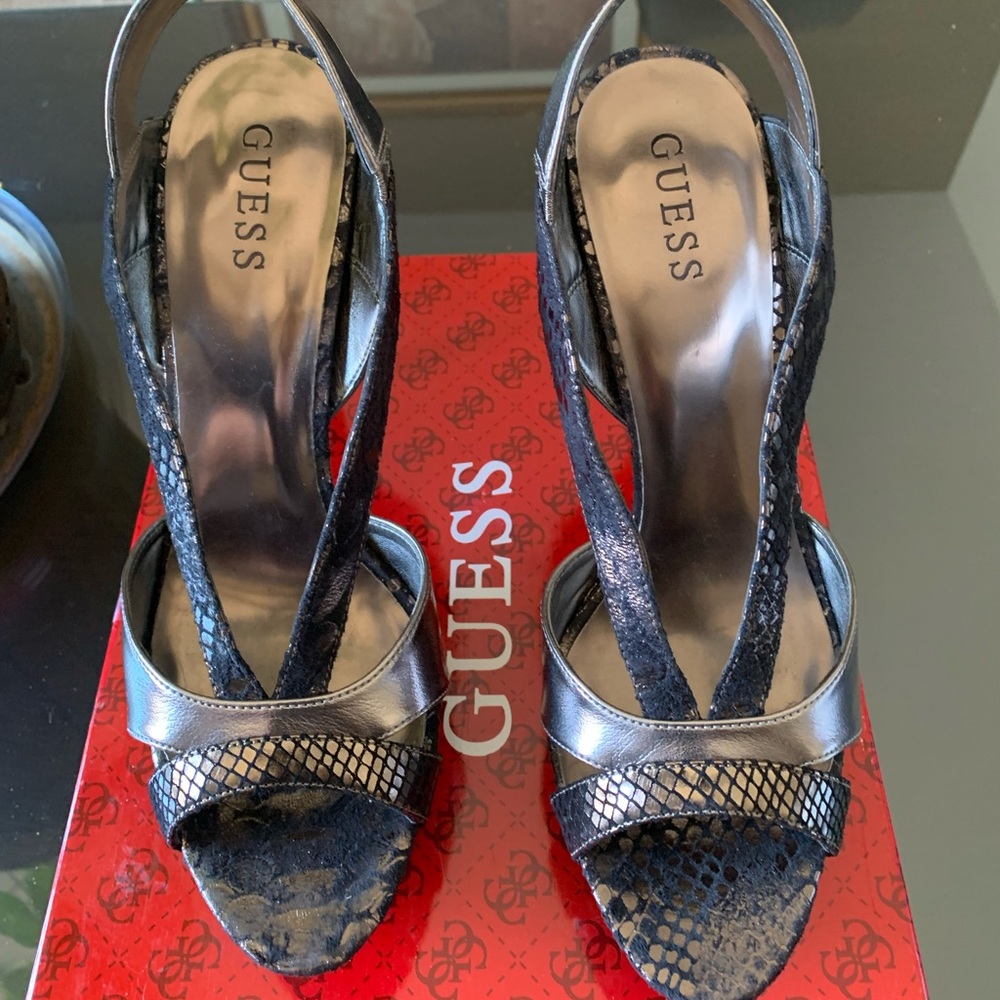 Guess Heels - Picture 3 of 6